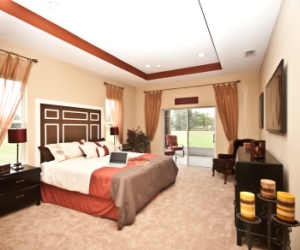 How to Decorate a Master Bedroom with Red