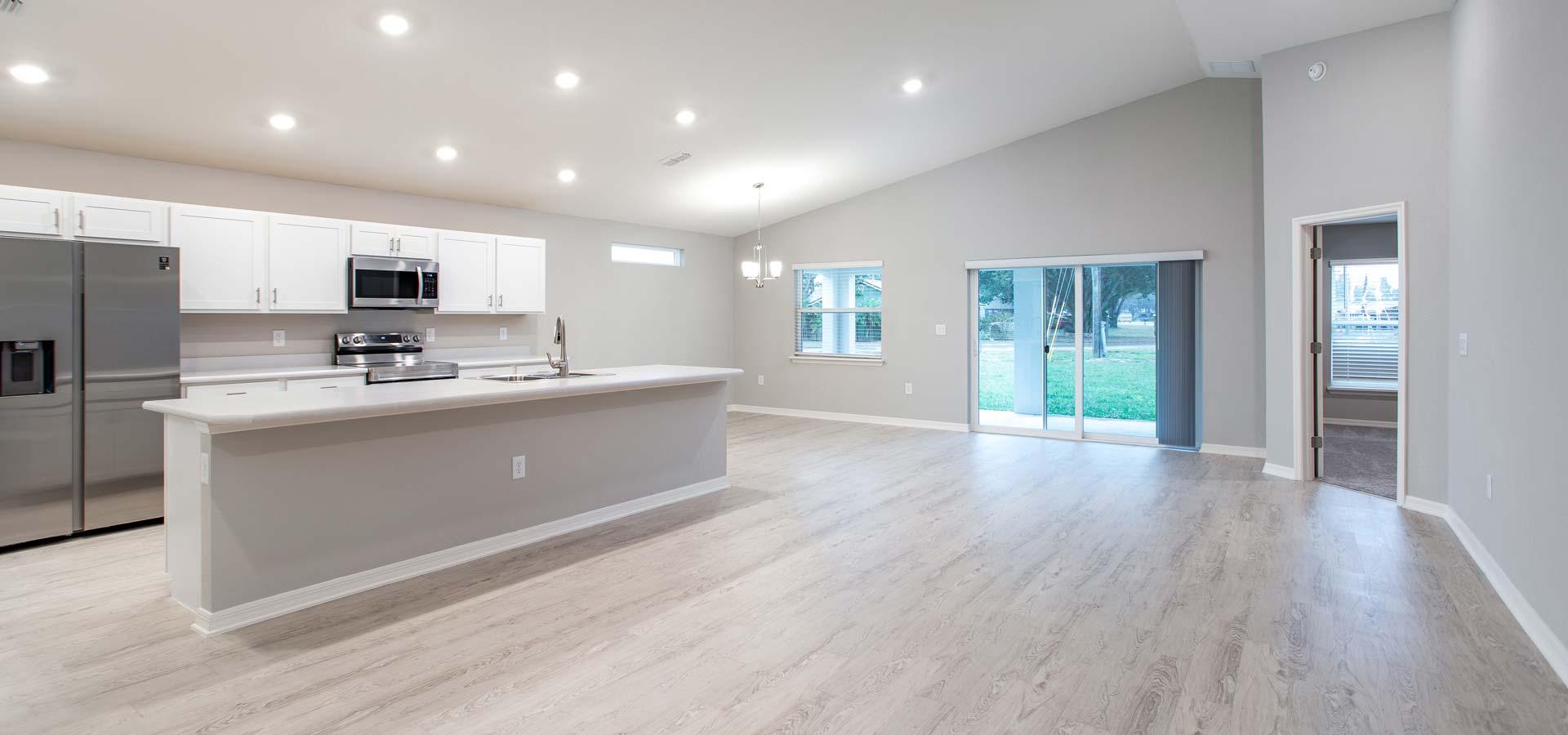 A quick move-in home from Highland Homes provides benefits including a faster timeline to move-in.