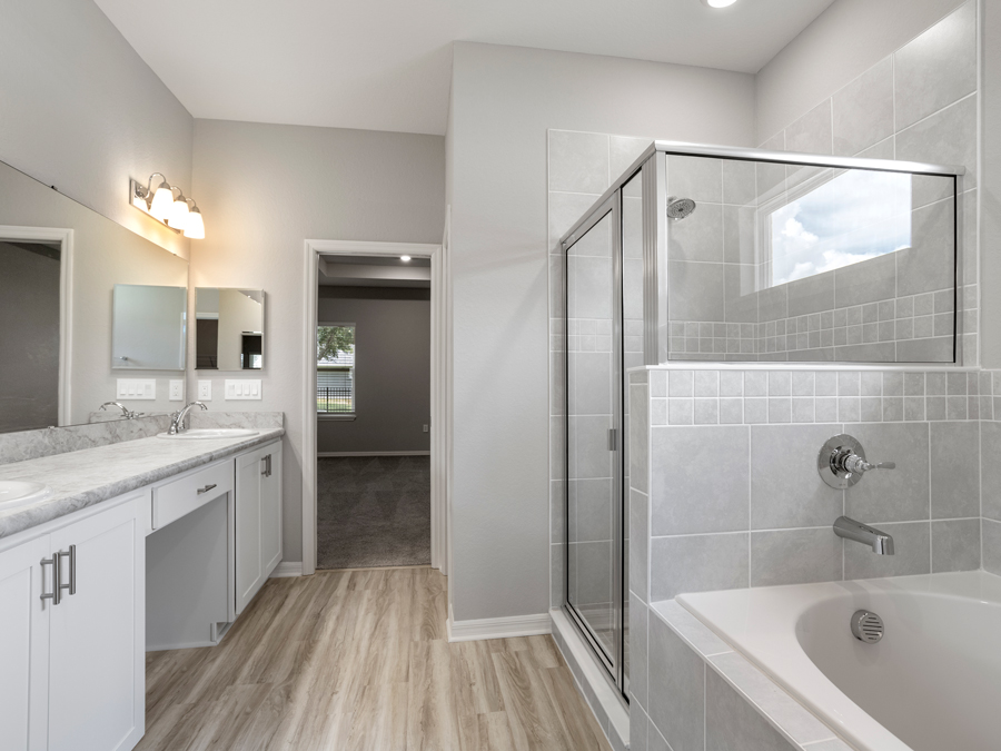 Inspiration Gallery | Westin II - Owner's Bath | Highland Homes