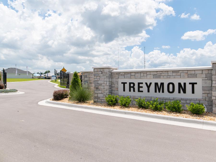 Gated entry at Treymont